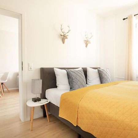 Loewe Apartment Gelb Tiengen Altstadt ヴァルツフート＝ティンゲン エクステリア 写真